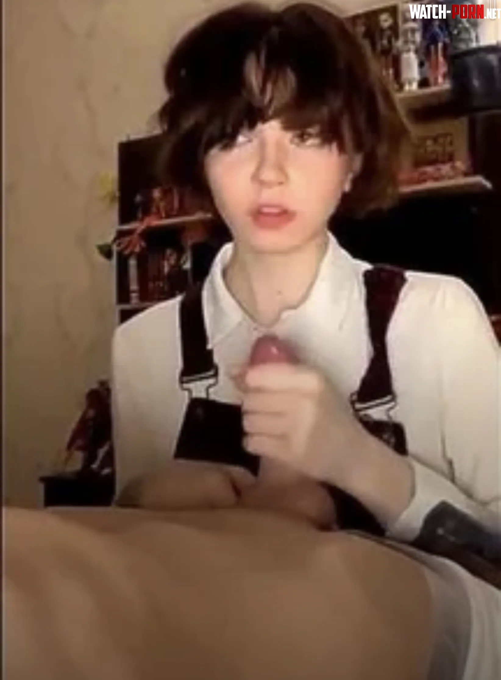 Anyone know her by No-Curve-7380