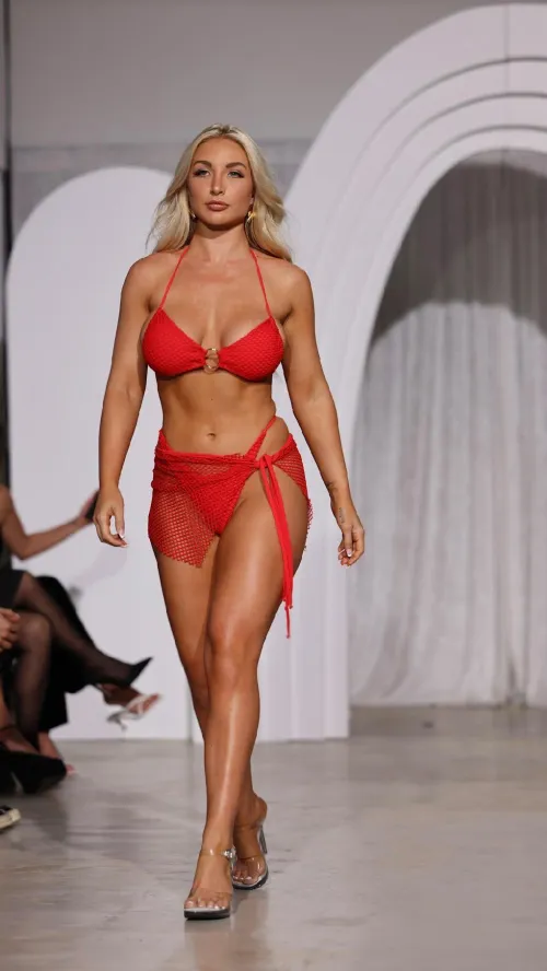 Thumbnail Discover Shayna's Allure with chappan_tiklee | JustHotWomen