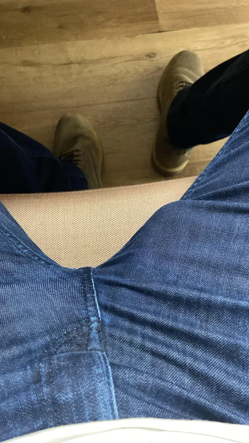 Thumbnail Hardly Working or Hardly Contained? A Look into Straight Men's Bulges