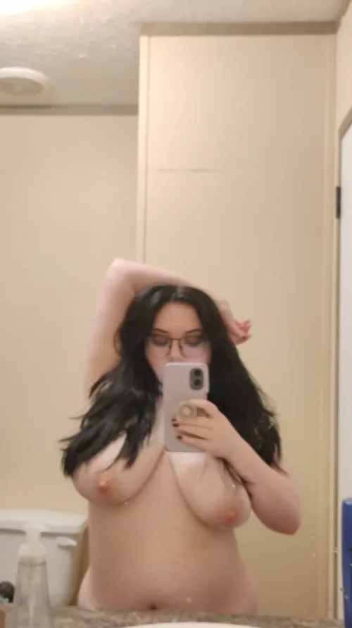 Thumbnail Prestigious-Year2253 Presents: 24 Natural MILF Tits | Saggy