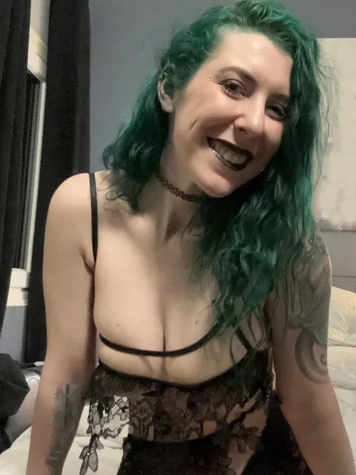 Thumbnail Alt Cleavage: Expressing Uniqueness | sirenskiss3
