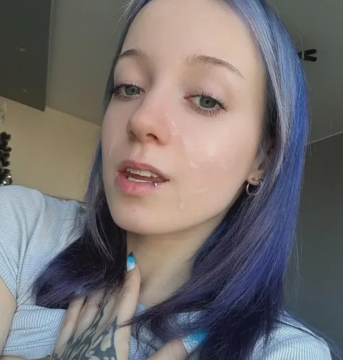 Thumbnail Nice and Neon: A Glimpse into GirlswithNeonHair by CheekyFemmeVibe