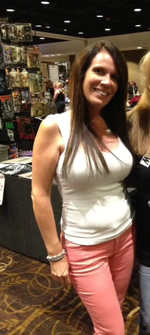 Thumbnail Exploring a Busty Milf Story by zfitchman-12 in 2Busty2Hide Category