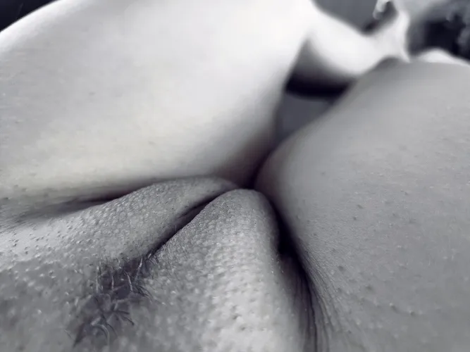 Thumbnail Exploring the Artistry of the Feminine Form by J00ssyyy
