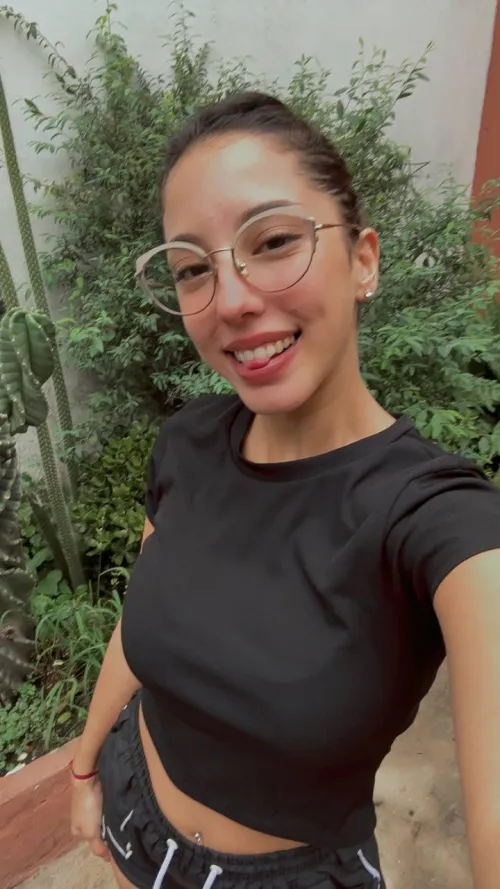 Thumbnail 24yo Latina: United_Soft456's Revealing Story