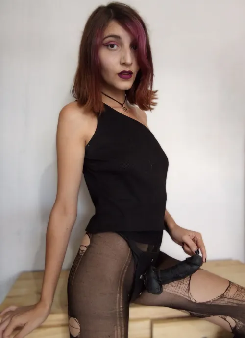 Thumbnail Experience almaeroticaa's Intense Promise: Trembling Assholes | girlswearingstrapons