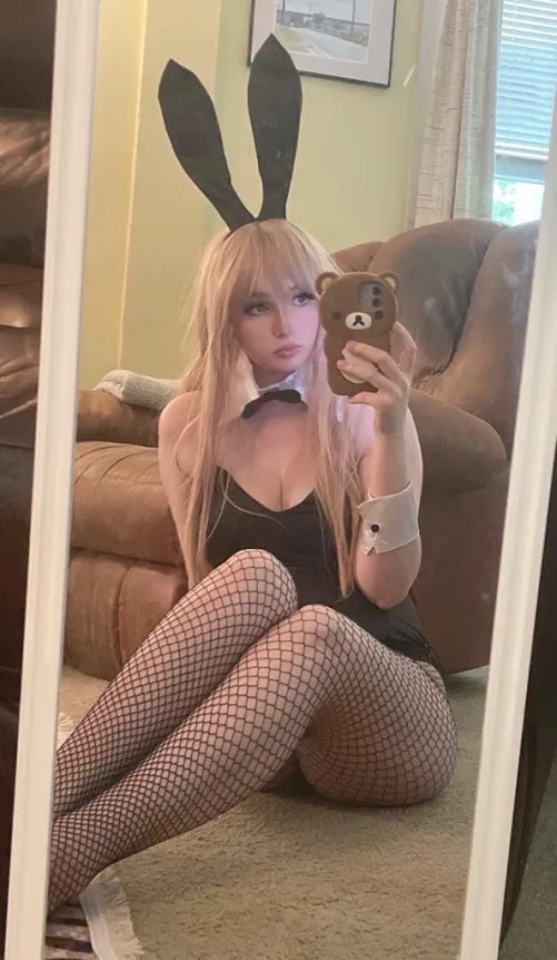 Thumbnail Petiteschoolgirlxo cosplays Bunny Mai Senpai Julie | CosplayLewd