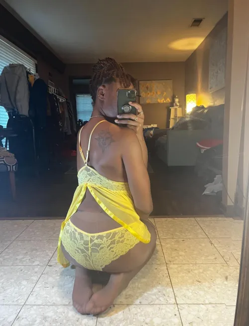 Thumbnail Pantyhose Elegance: A Back View Focused by Competitive-Tree9316