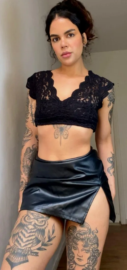 Thumbnail Surprise Visit: Working from home attire revealed | j_silva_sp