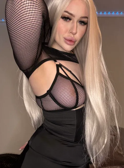 Thumbnail Charming_Famela's Plea: Convinced to Lick My Armpit?