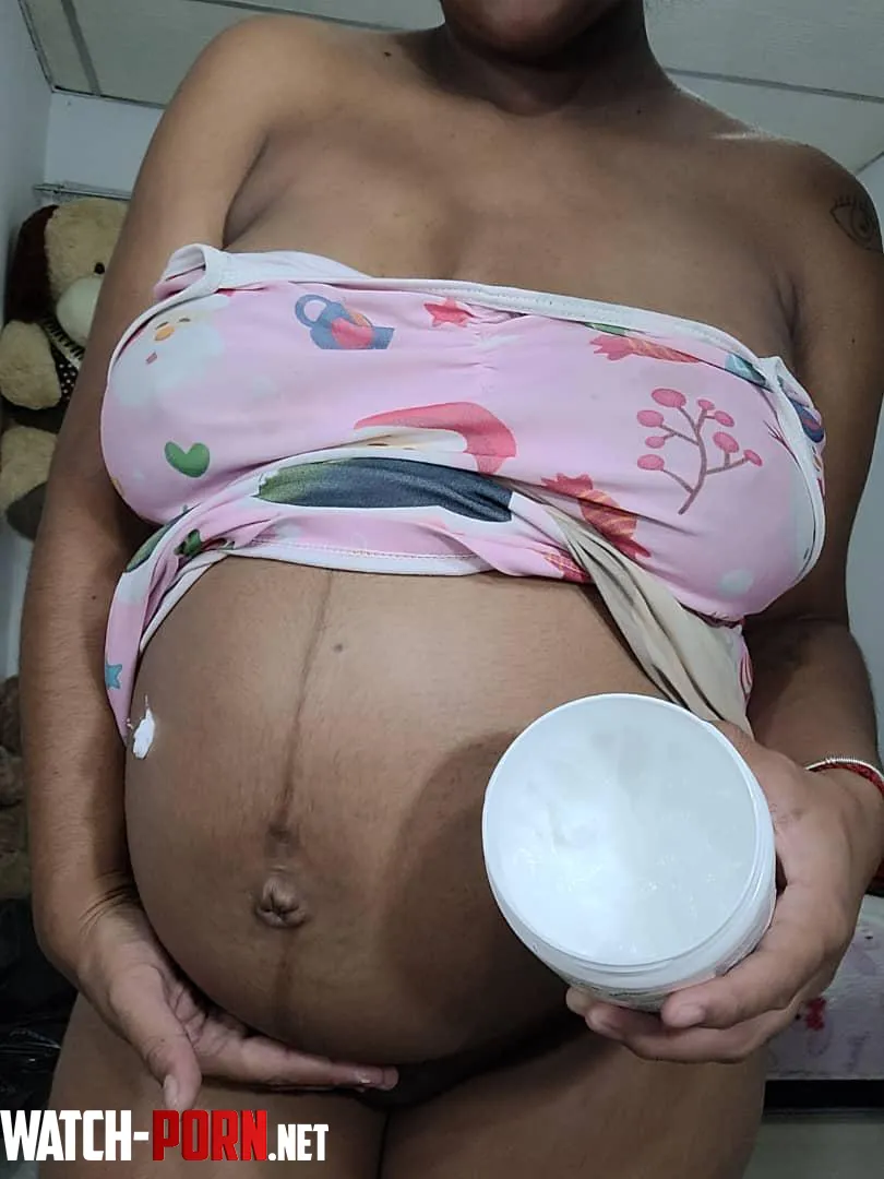 Come and rub my huge and sexy belly with a lot of thick cream by Alexa69T