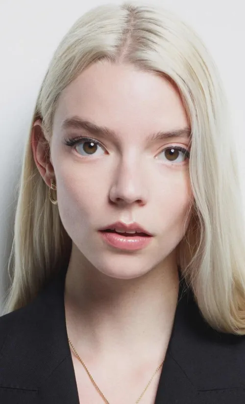 Thumbnail Anya Taylor-Joy: A Portrait of Beauty | Only-Screen-2735