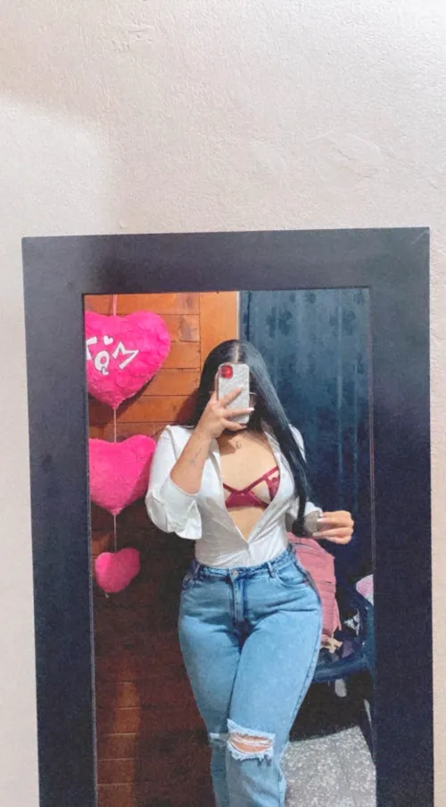 Thumbnail Let Hope My Curves Catch Your Attention by yourfavgoodgurl