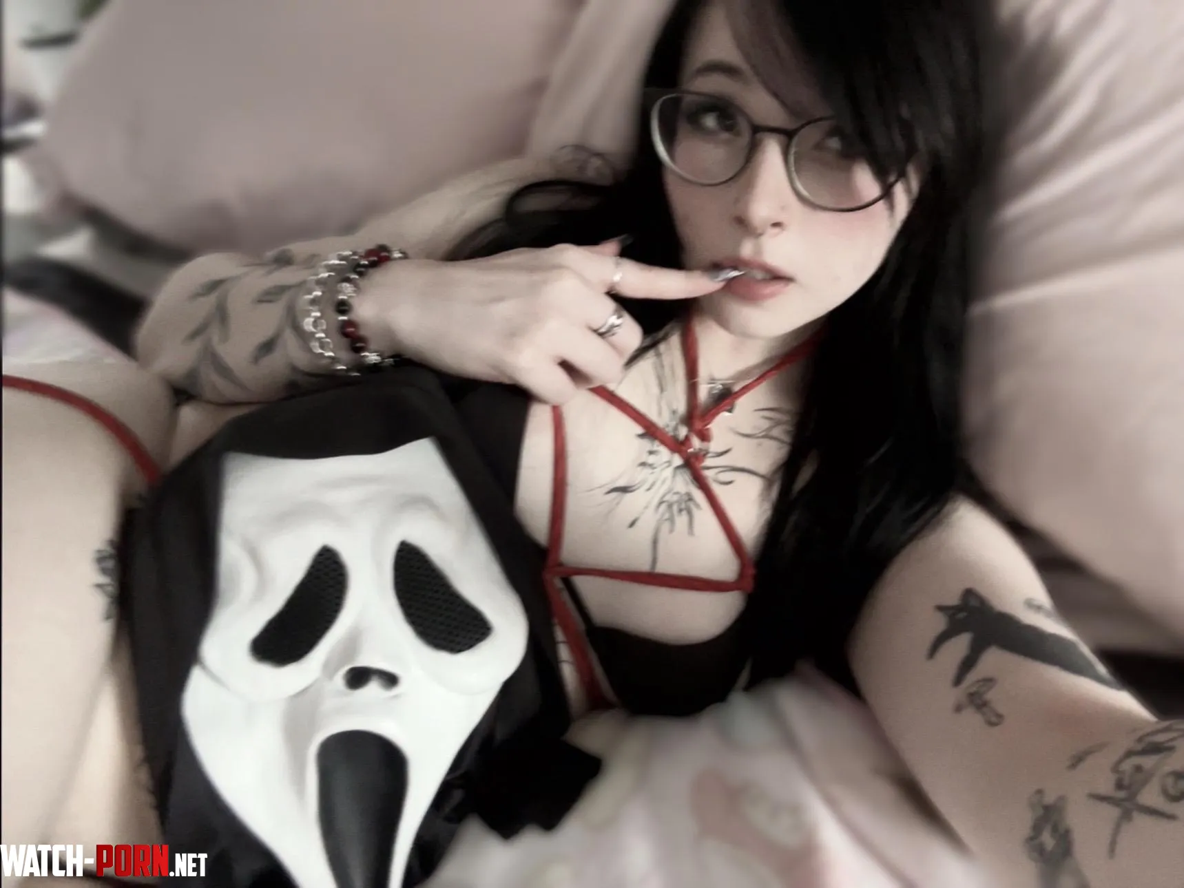 Stay in and watch horror films with me all day by xvampgutz