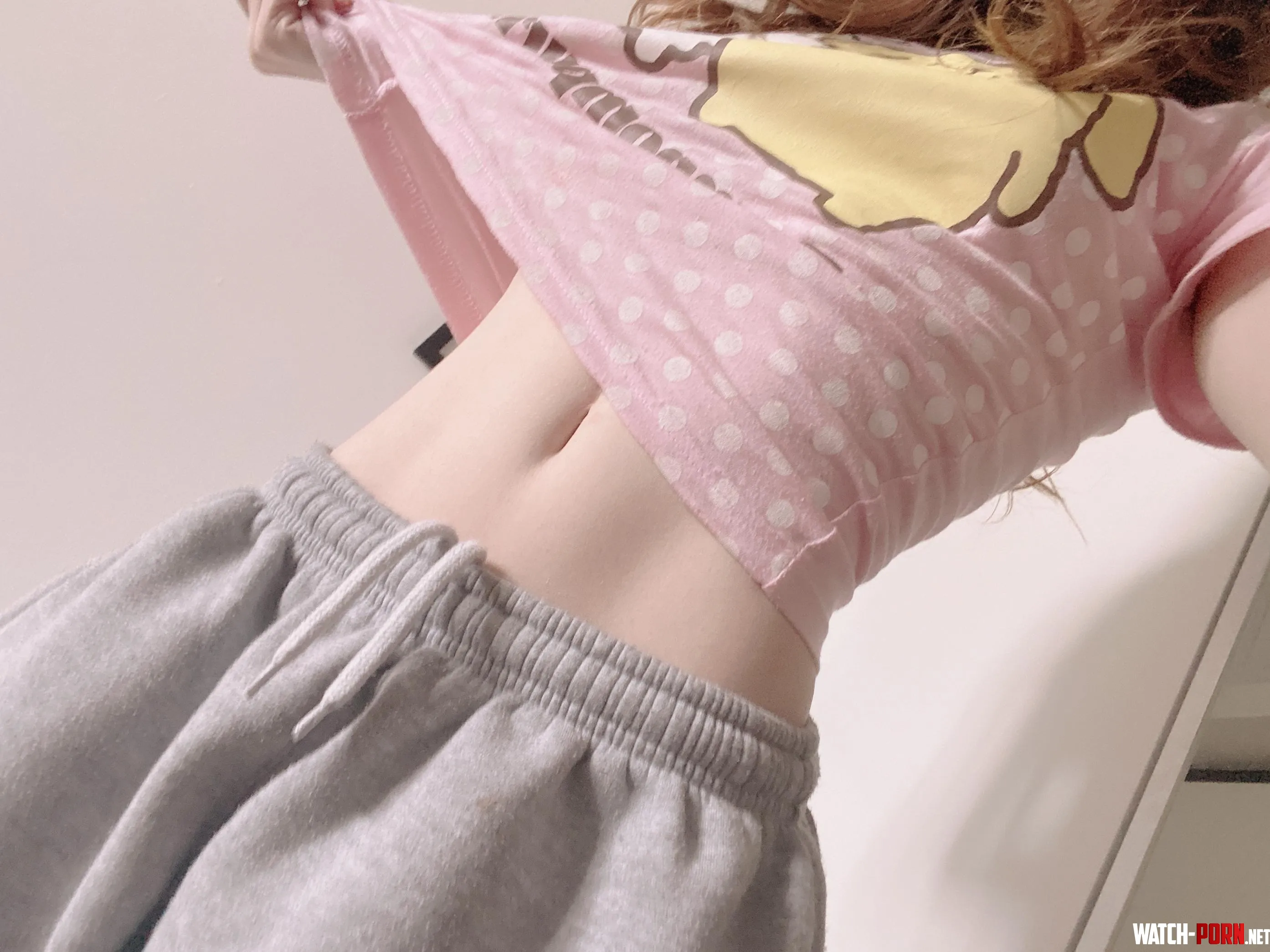 My way of distracting you by Sweeetsunshine_