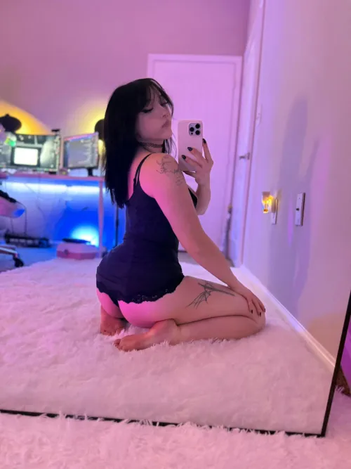 Thumbnail Peachy Tease: A Flirty Preview