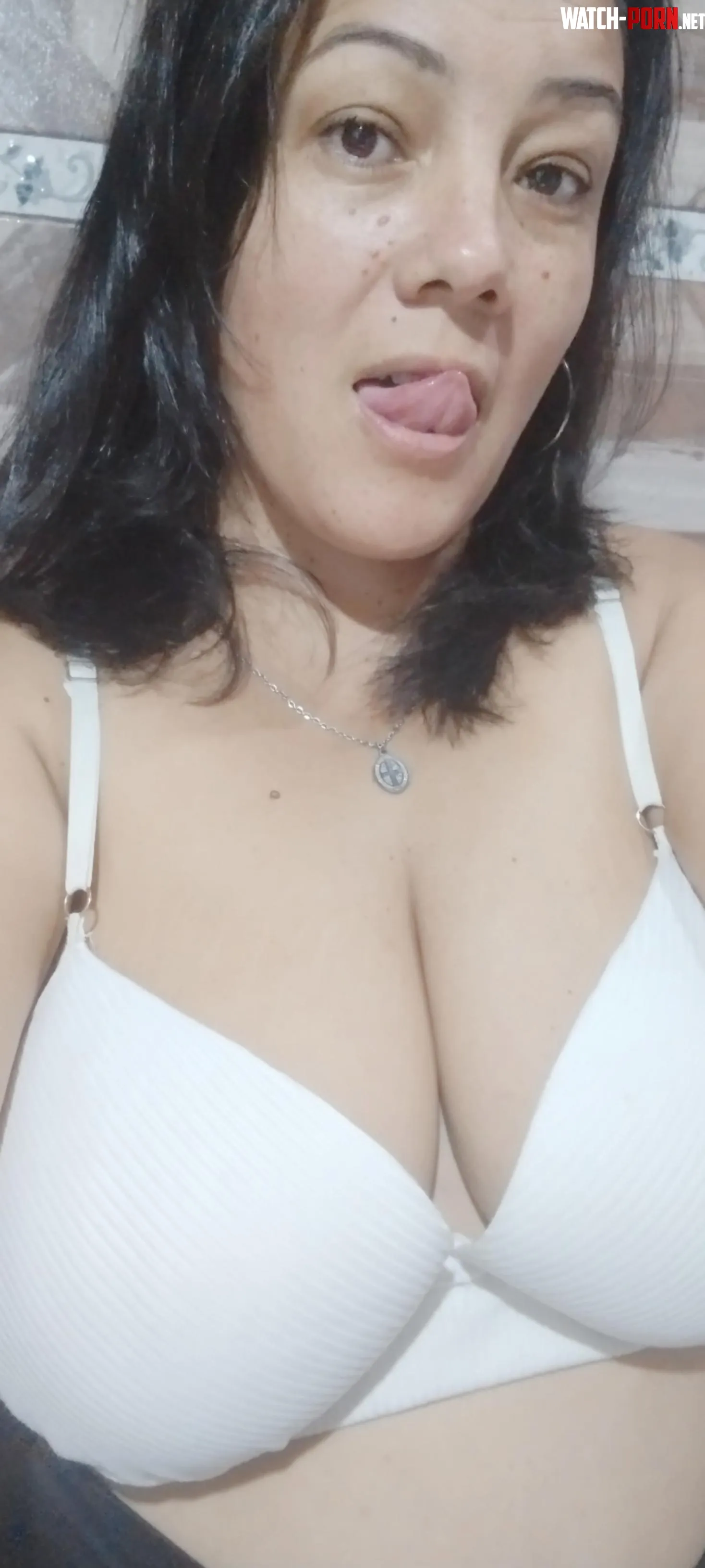 A 39yearold MILF is she still hot for you See below if you want to know more about me by simena_25