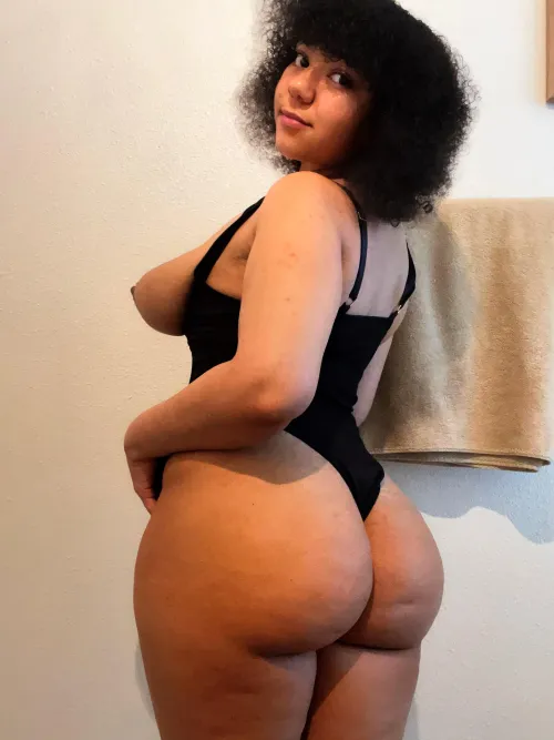 Thumbnail Ride My Face: Big Ass Pleasures Await by GarbageMajestic7481