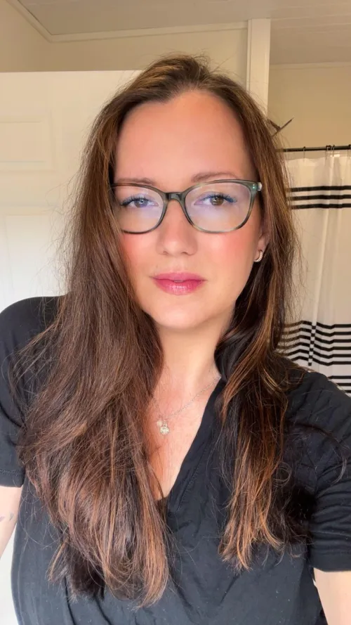Thumbnail Springtime Ready: Embracing Aged Beauty | Swift_jennis8