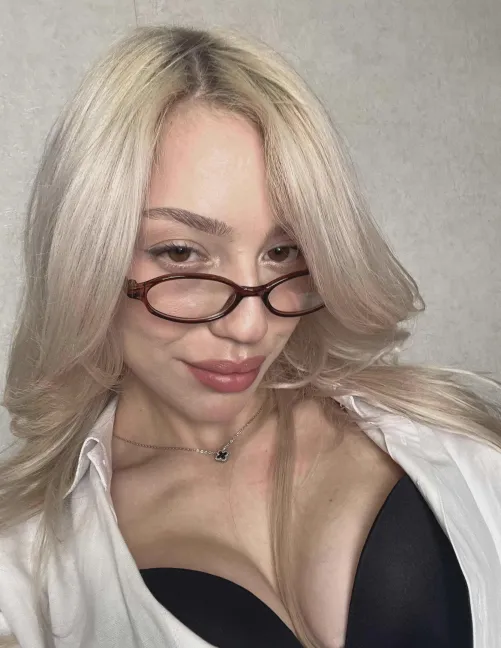 Thumbnail Mood Enhancement Secrets: Inside a Boss's Office with moonstarfoxy