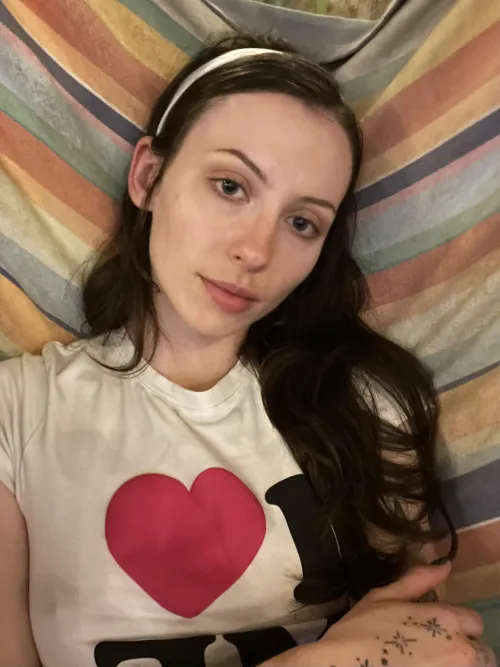 Thumbnail Natural Beauty: 'Theyre so small you cant even tell Im not wearing a bra' by franticpanicx