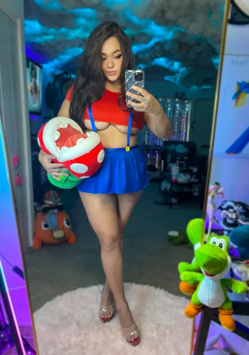 Thumbnail Mario Cosplay Fun: Jezlene Rae Brings the Magic to Life