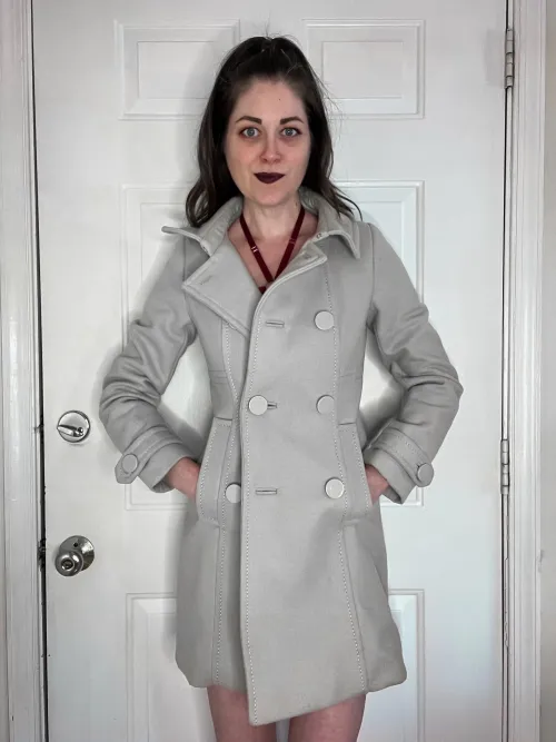 Thumbnail Brunette Beauty at Your Door - OneBlueIris' Allure