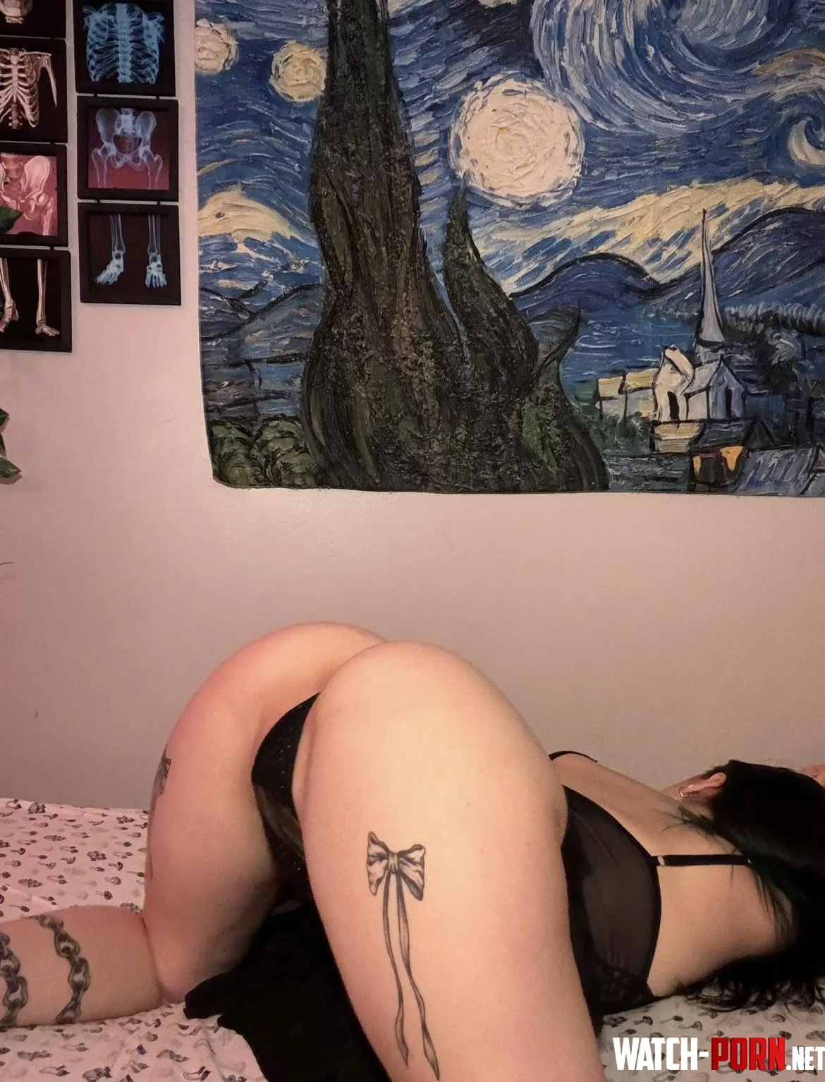 i keep getting mocked at school for my body do you think im cute by ScarlettMoonn
