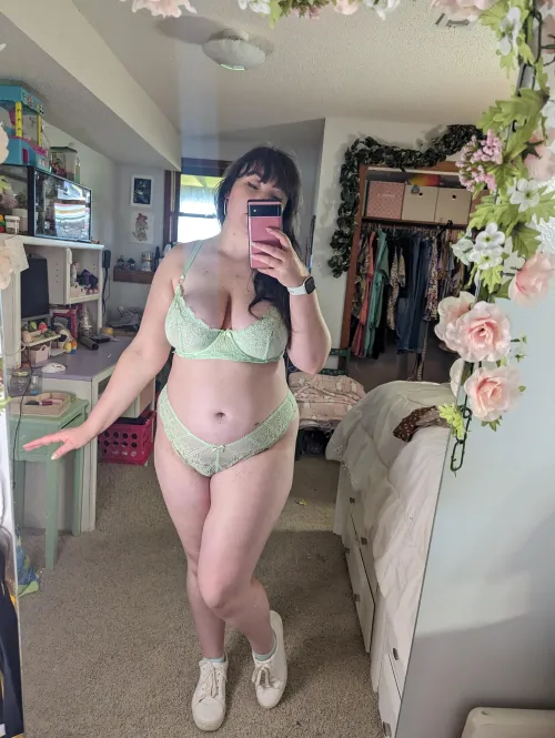Thumbnail DelilahTheBaker's Love for Matching Sets Unveiled
