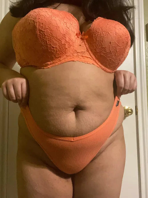 Thumbnail Spicyyylatinaa: A Plea to Take It Off in the BBW World