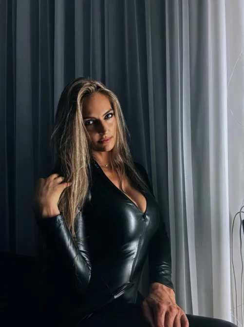 Thumbnail SaucyyMommyy: Squeaky Leather Adventures Await | LadiesInLeather