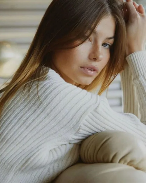 Thumbnail Introducing Kate Li: A Stunning Beauty in PrettyGirls