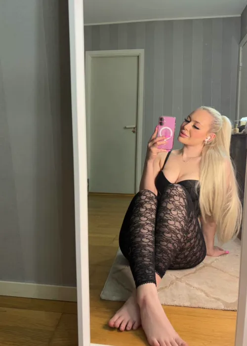 Thumbnail Horny Invitation: MirrorSelfie by Charming_Famela