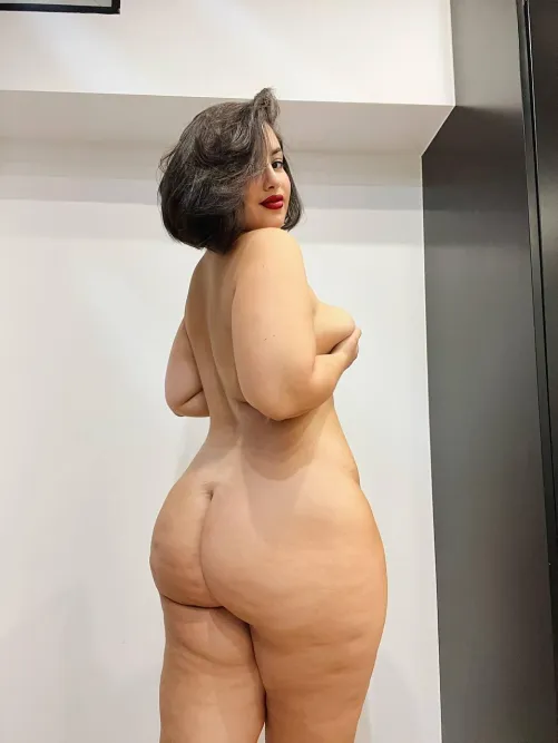 Thumbnail Convince You to Eat Arab Ass - MoroccanZina's Article