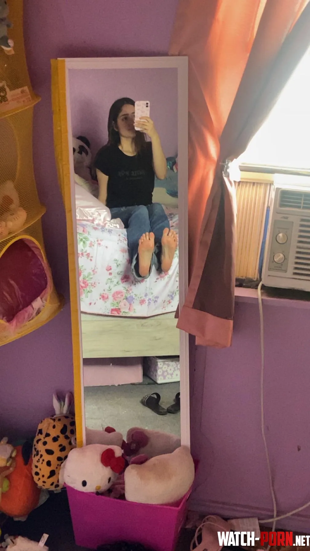 Kiss my feet bby by Angelgirlkeana18
