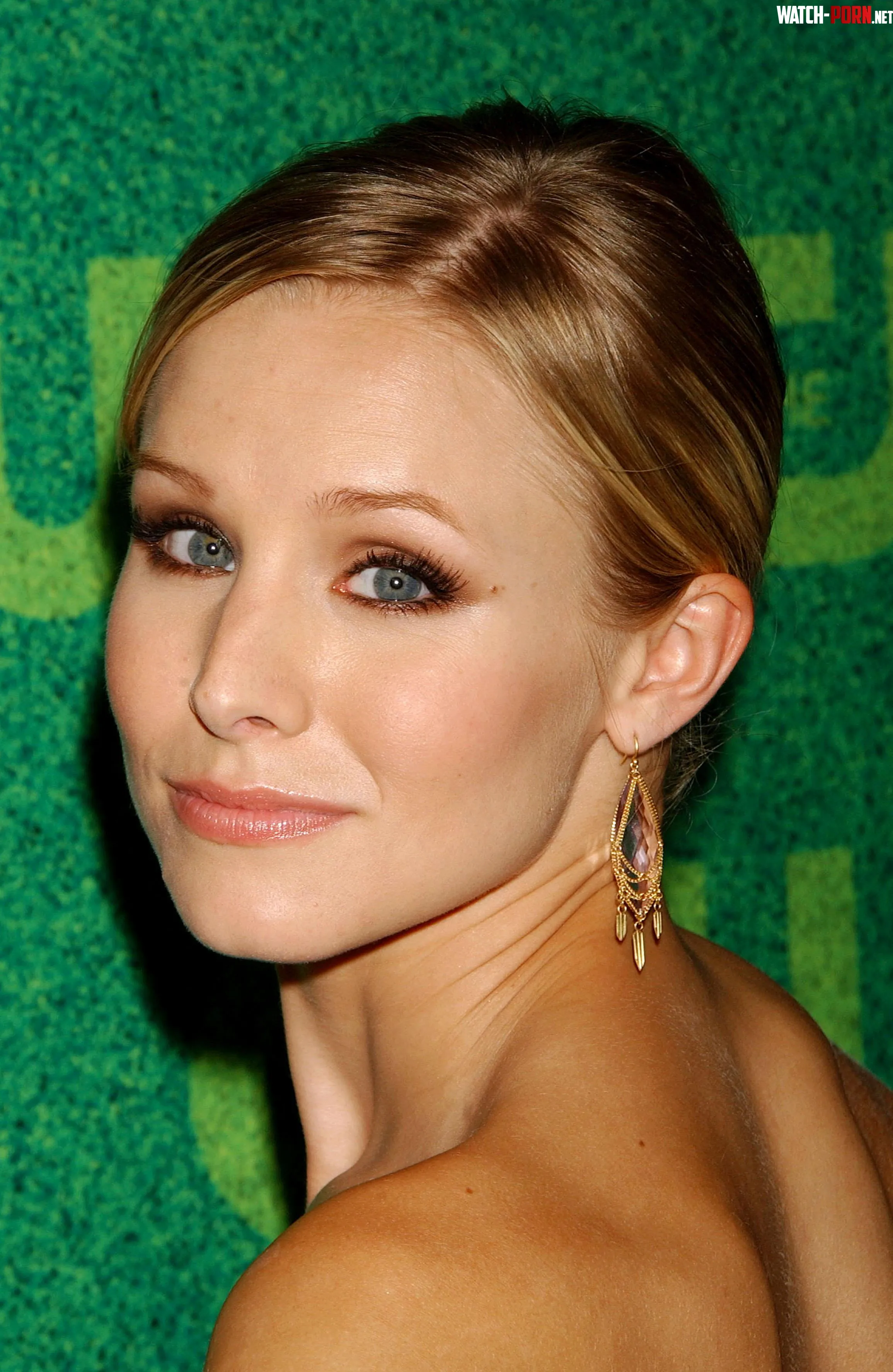 Kristen Bell by rockyfortino