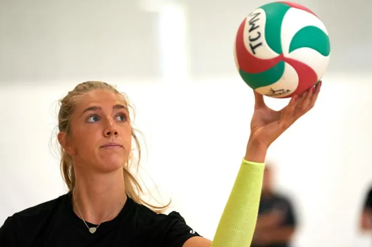 Thumbnail MarieAlex Belanger: A VolleyballGirls Tale by MarcellusCastleberry