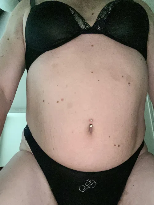 Thumbnail Dive into blondebucklebunny's Feminine Yet Straight Exploration in fetish