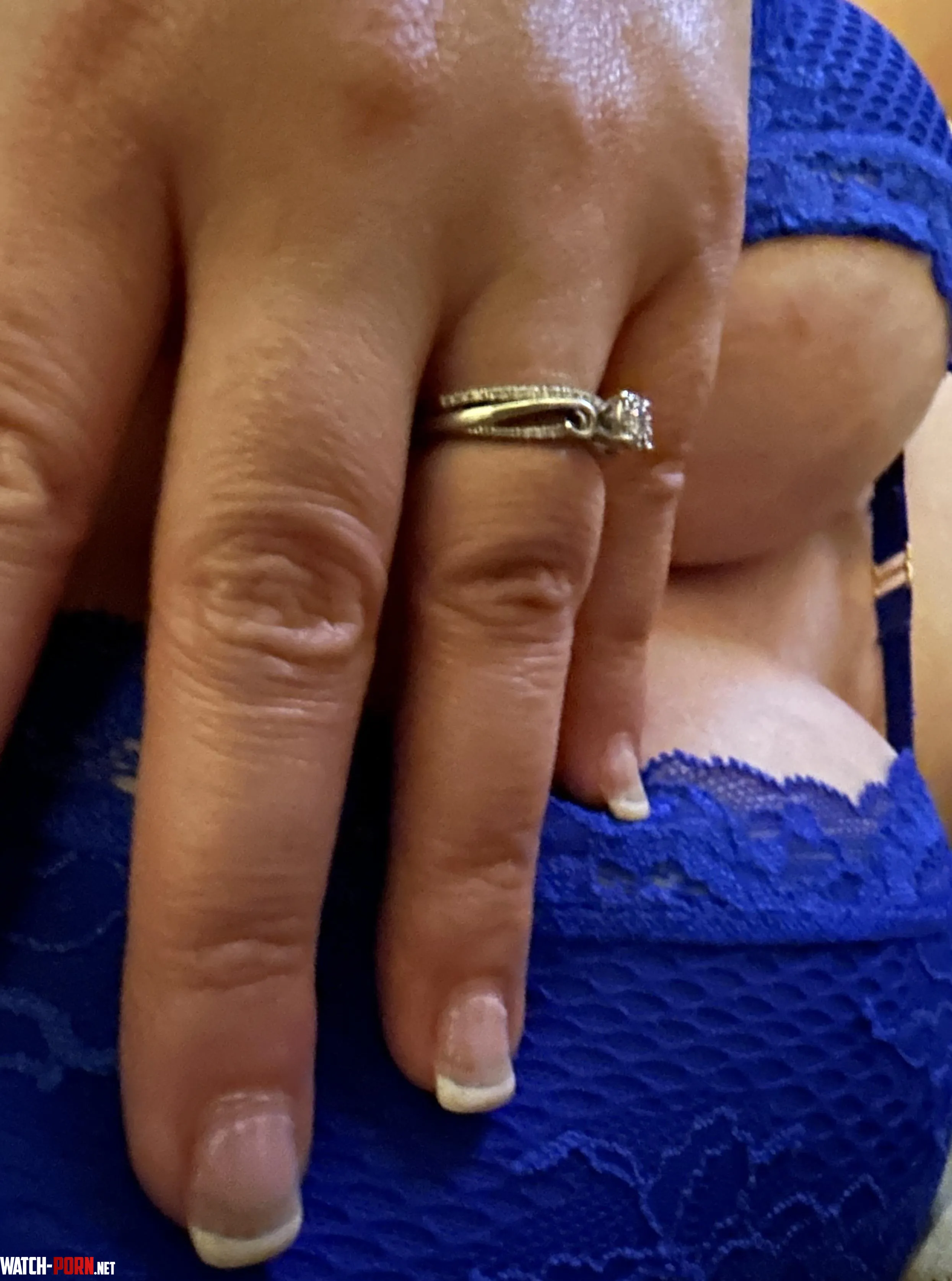 Does the wedding ring make it hotter by Accurate-Demand-6443