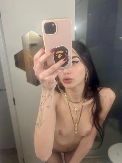 Thumbnail just a quick selfie of my boobs by naughtysophiaz