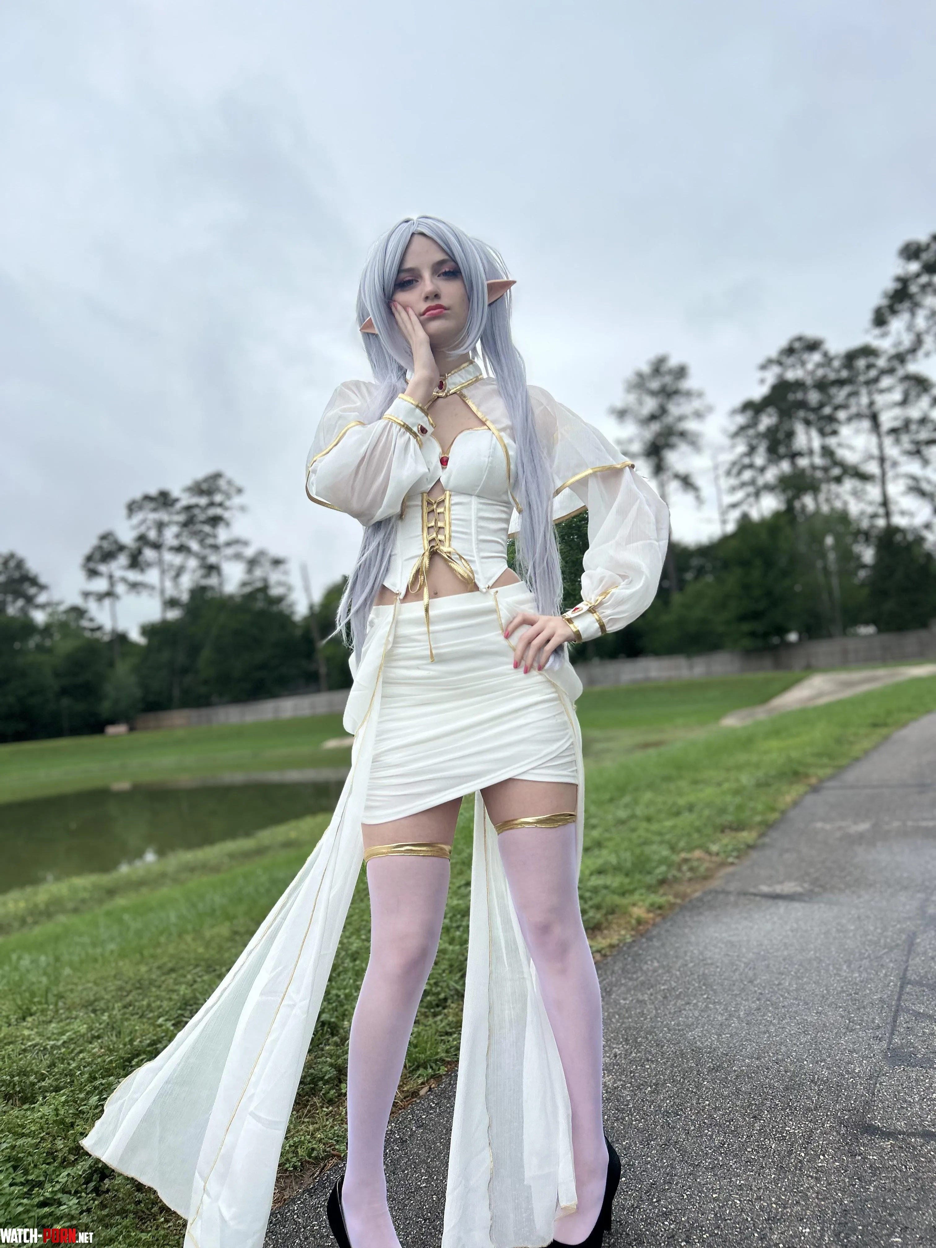 Frieren cosplay by Lilyy_lovely