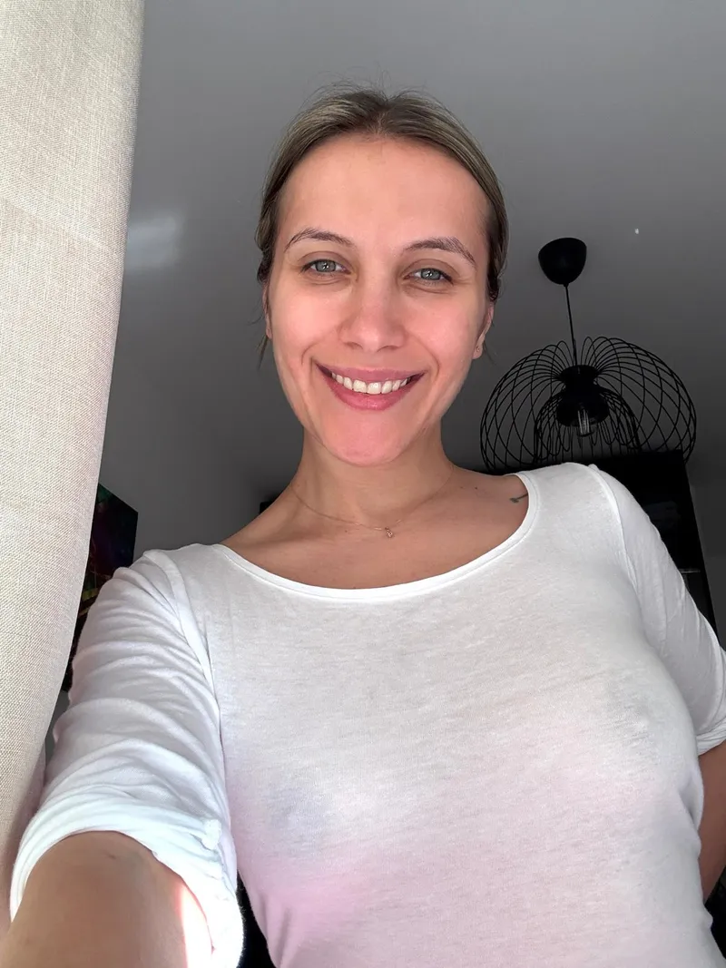 Thumbnail verove95's Happiness in Not Wearing a Bra