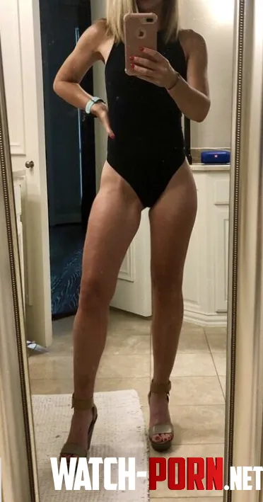 do you enjoy MILF's in bodysuits daddy? by EverydayHotMilf