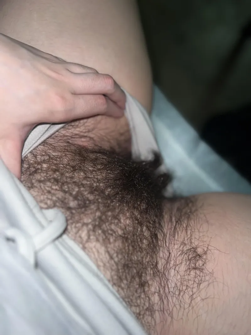 Thumbnail Deciding on Shaving - Hairy Women Are Sexy by baby_sophia20