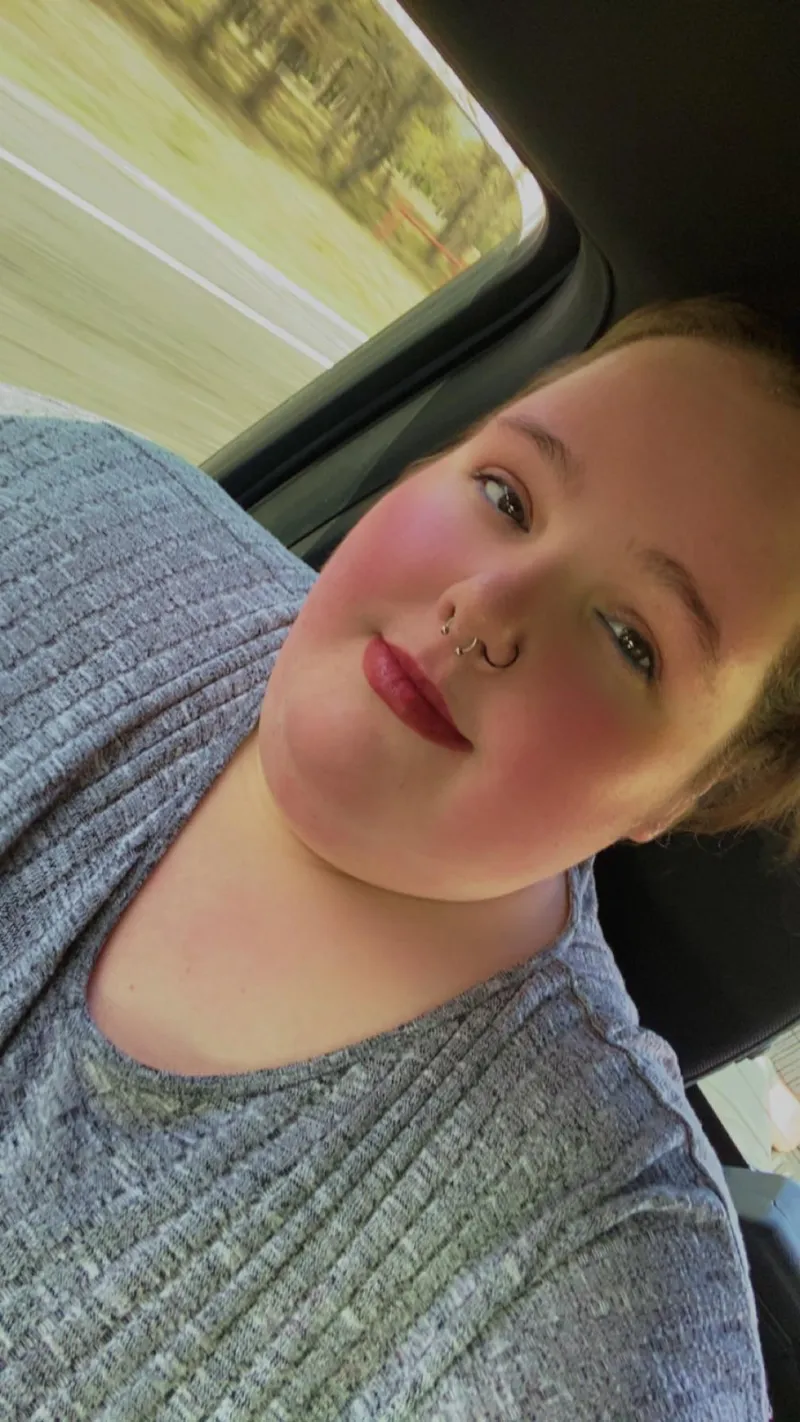 Thumbnail Pure Beauty: Admiring Sillykbell's Radiance | SSBBW