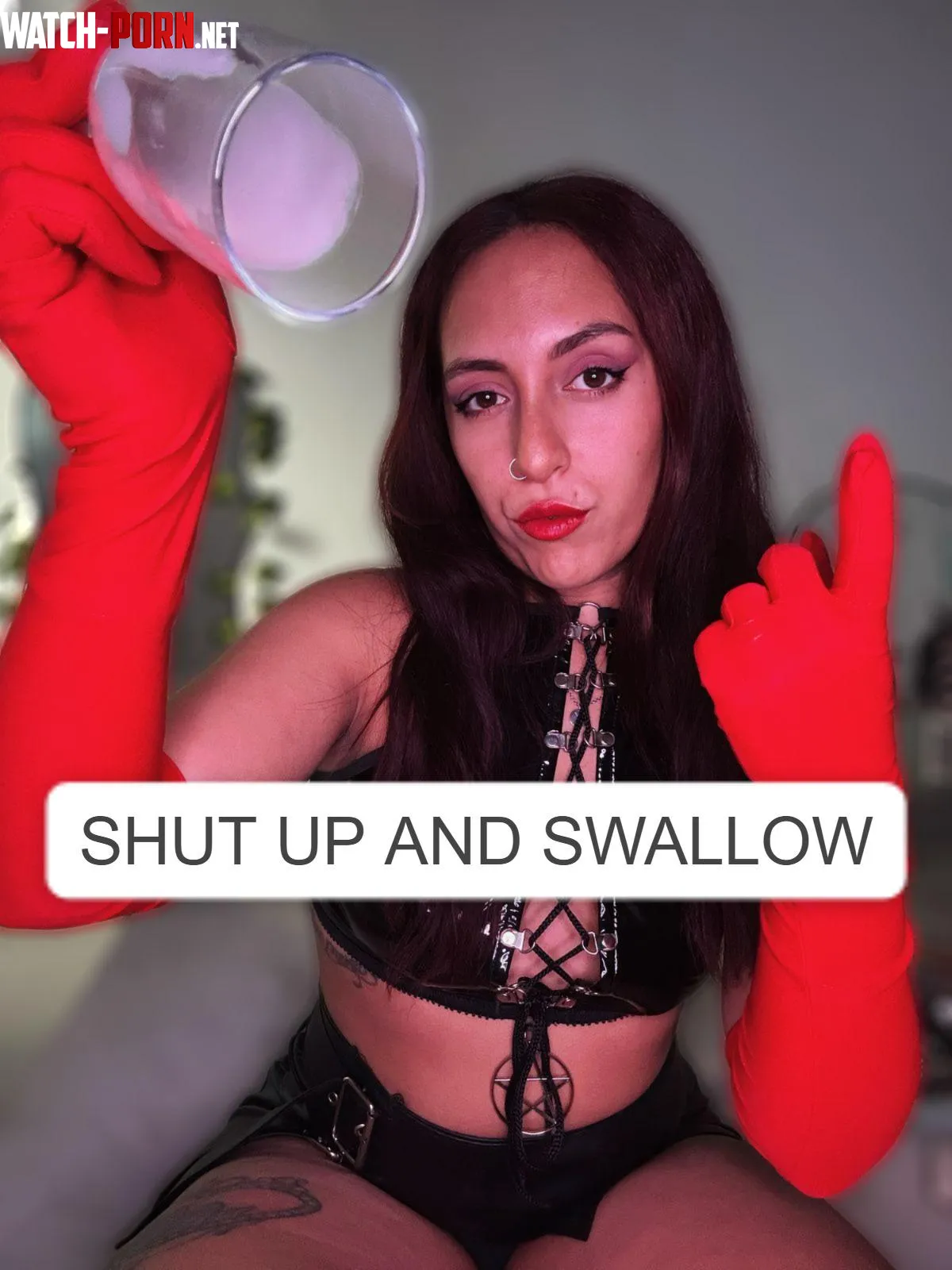 i REALLY LOVE feed thirsty sluts, any volunteer? by sweet_misti
