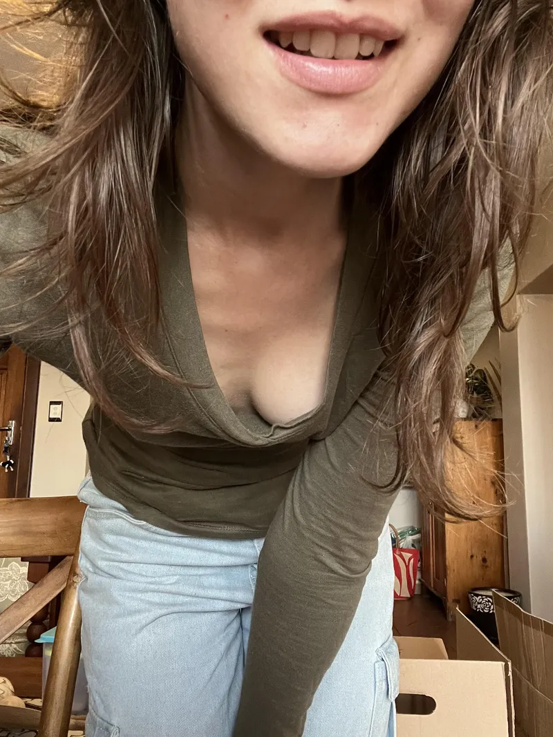Thumbnail The Girl at Work: A Downblouse Story by BabySparkleGirl