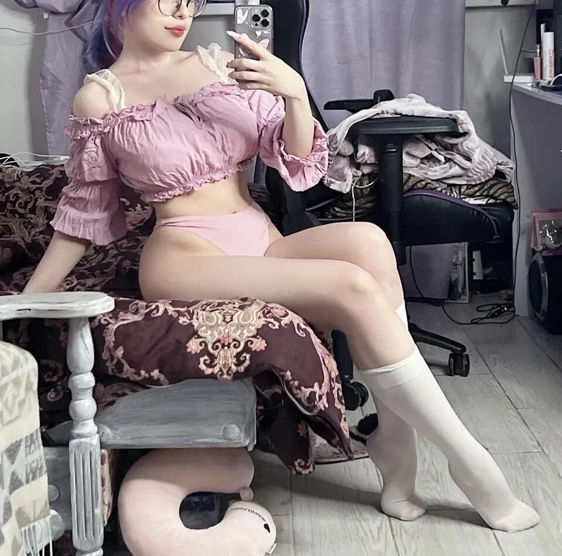 Thumbnail Seductive Allure of White Socks - Author: Hottie_dirty | socksgonewild