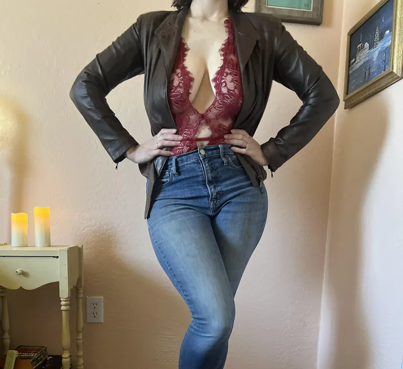 Thumbnail Stay-in Style: weedysolo's Cozy NSFW Outfits