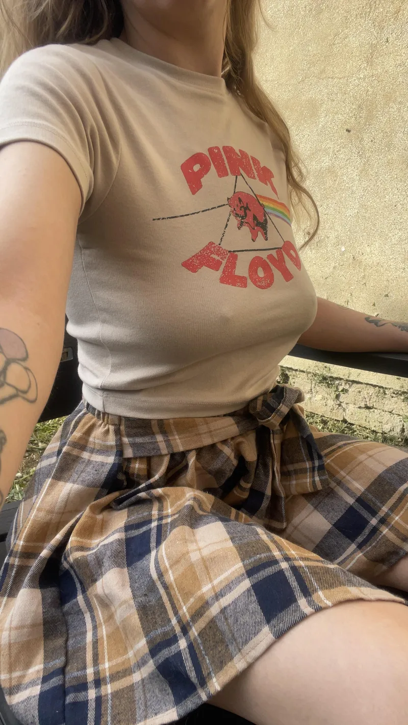Thumbnail Pink Floyd Forever by Luneissky - Braless Category